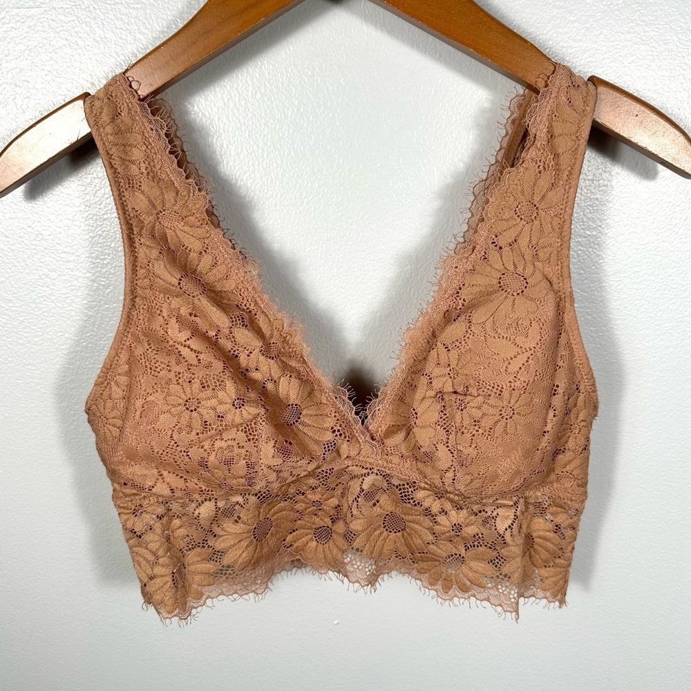 Aerie Tan Padded Lace Bralette Intricate Floral Design Size Medium Casual Dainty
